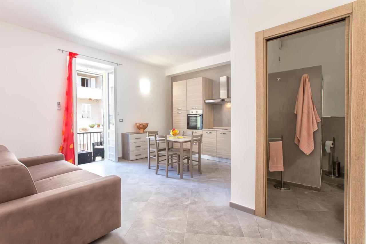 אלגהרו Nonna Adelina Apartments & Rooms מראה חיצוני תמונה