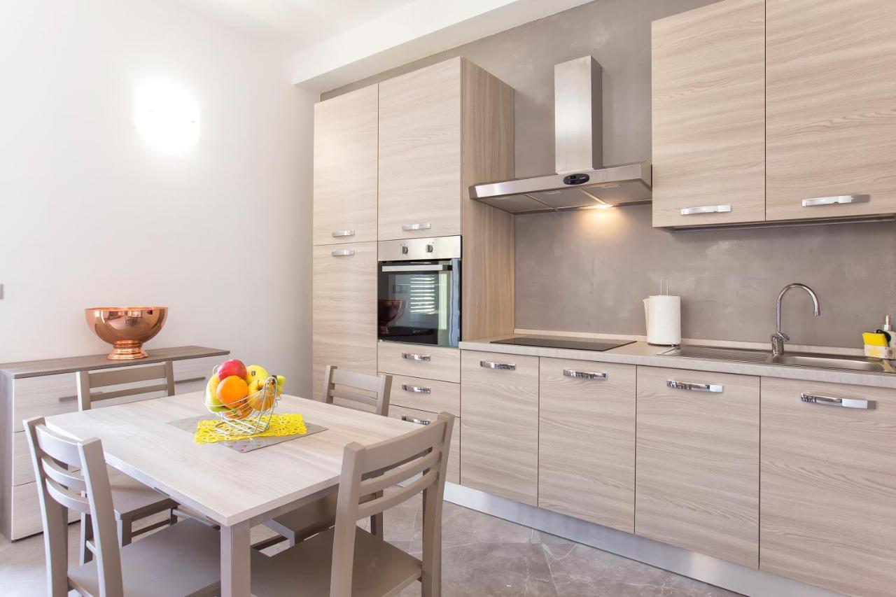 אלגהרו Nonna Adelina Apartments & Rooms מראה חיצוני תמונה