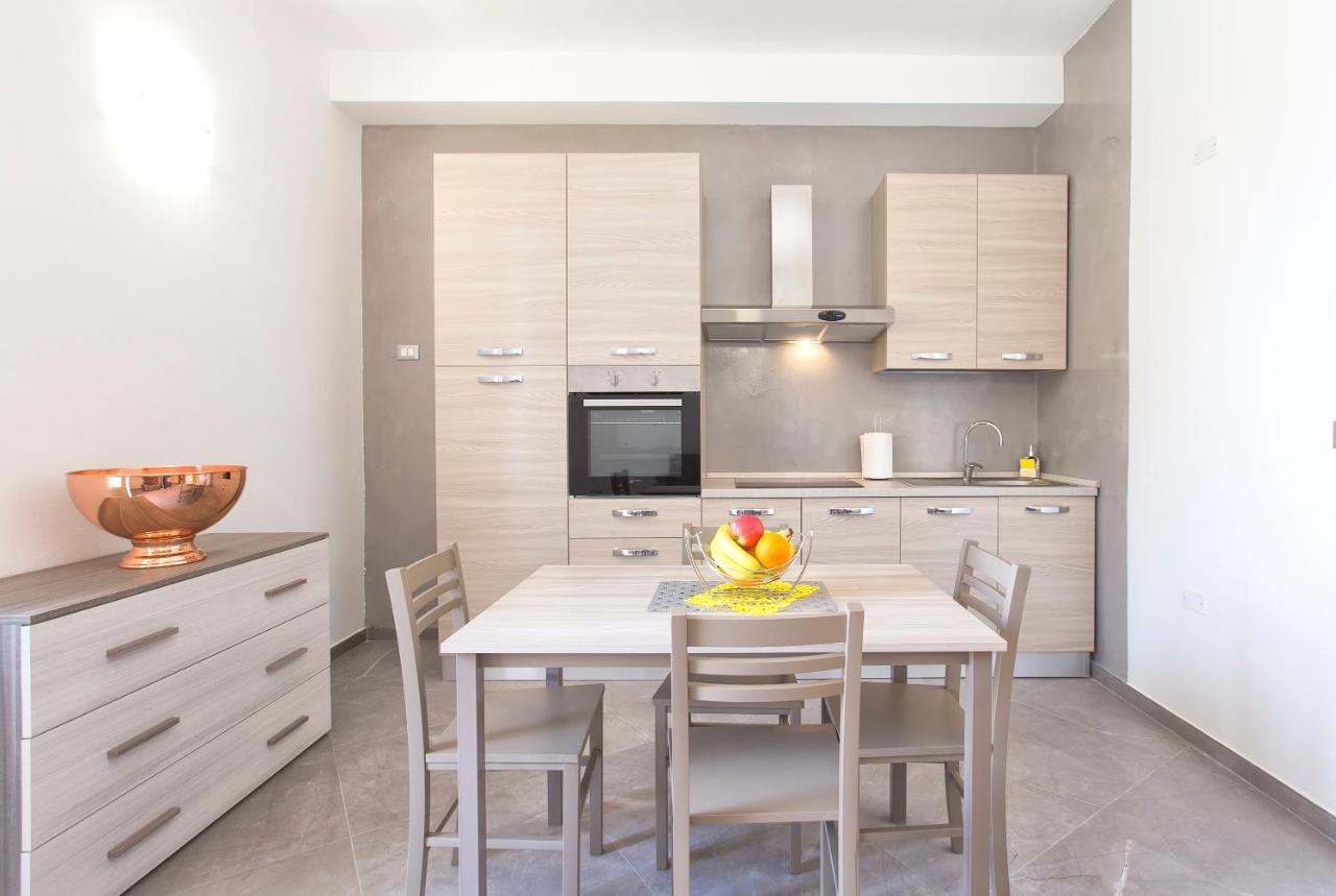 אלגהרו Nonna Adelina Apartments & Rooms מראה חיצוני תמונה
