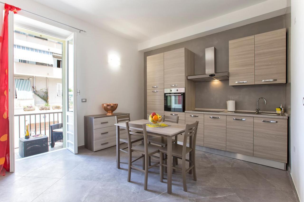 אלגהרו Nonna Adelina Apartments & Rooms מראה חיצוני תמונה