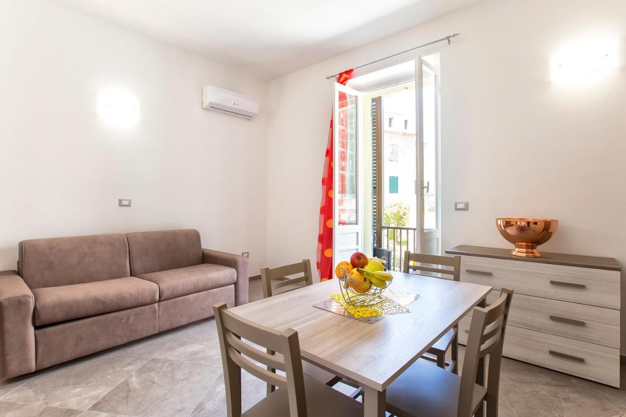 אלגהרו Nonna Adelina Apartments & Rooms מראה חיצוני תמונה