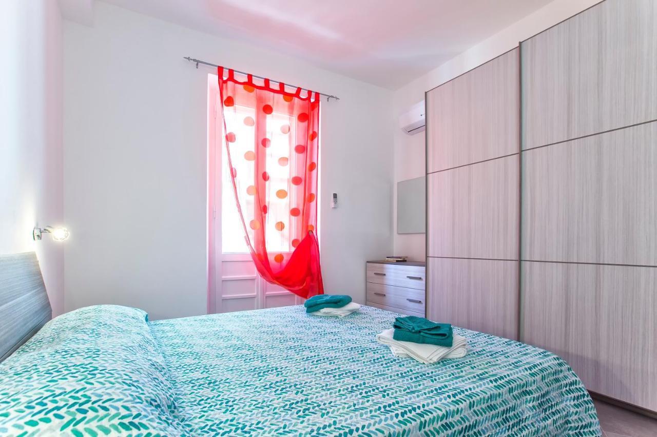 אלגהרו Nonna Adelina Apartments & Rooms מראה חיצוני תמונה