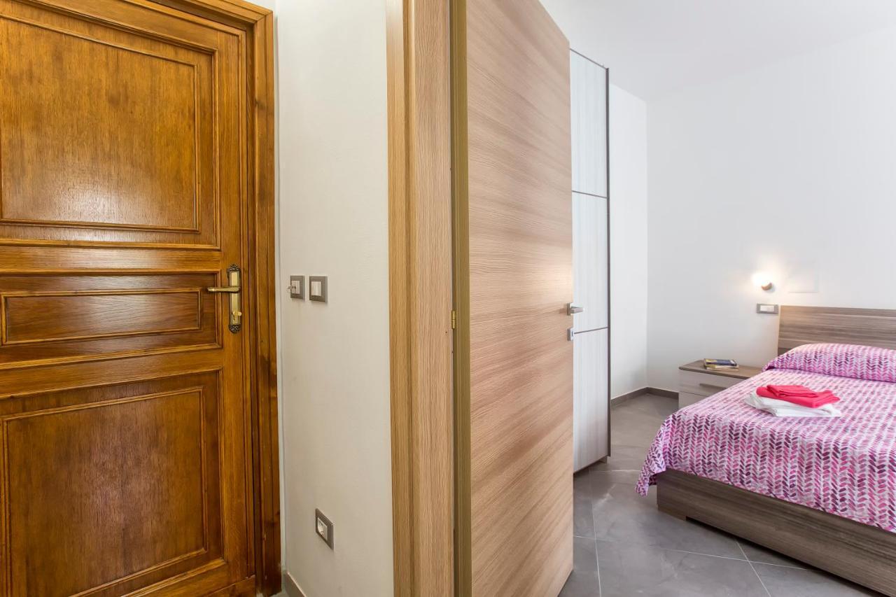 אלגהרו Nonna Adelina Apartments & Rooms מראה חיצוני תמונה