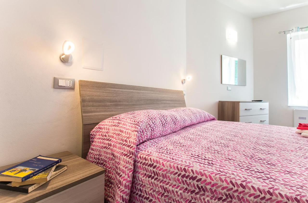 אלגהרו Nonna Adelina Apartments & Rooms מראה חיצוני תמונה